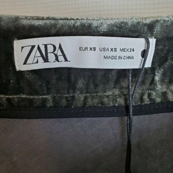 ✨HP✨ZARA XS Dark Green Velvet Midi Skirt - Picture 8 of 8